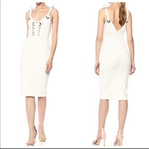 NEW Elliatt Dahlia Dress